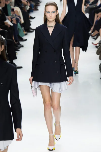 Look 26